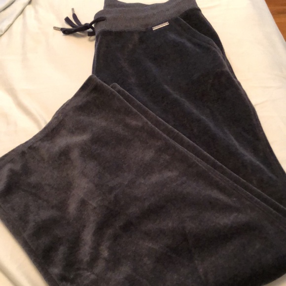 Michael Kors Track suit. Hardly worn in perfect condition. Jacket L pants M - Picture 6 of 8